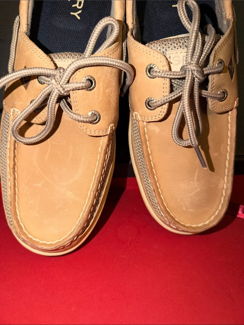 NWOB Sperry Tan Leather 2-Eye Boat Shoes with Navy Insoles